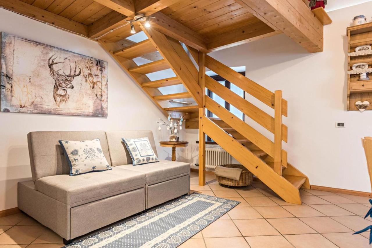 Loft Della Perpetua Di Casa Bernardi, Fuga Romantica Petfriendly Montagnaga  Buitenkant foto