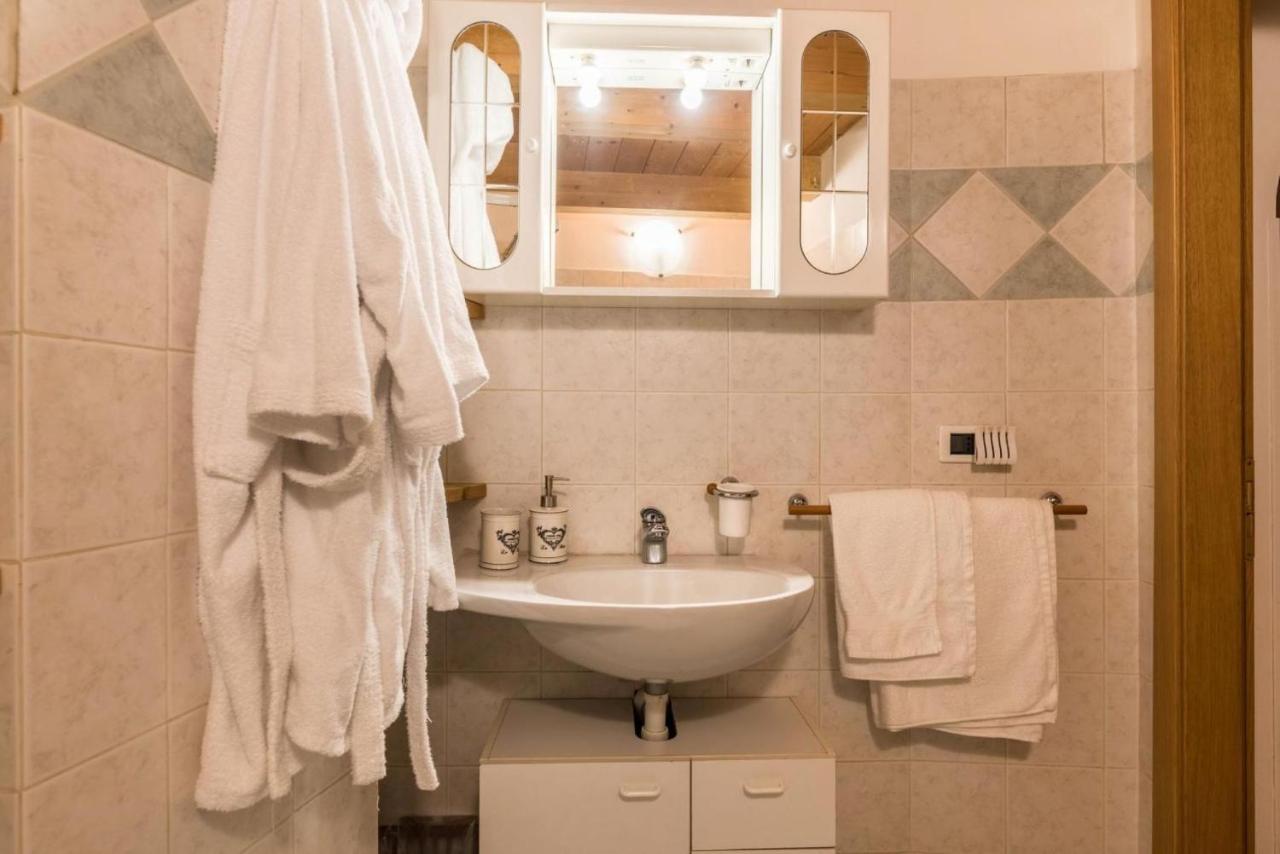 Loft Della Perpetua Di Casa Bernardi, Fuga Romantica Petfriendly Montagnaga  Buitenkant foto