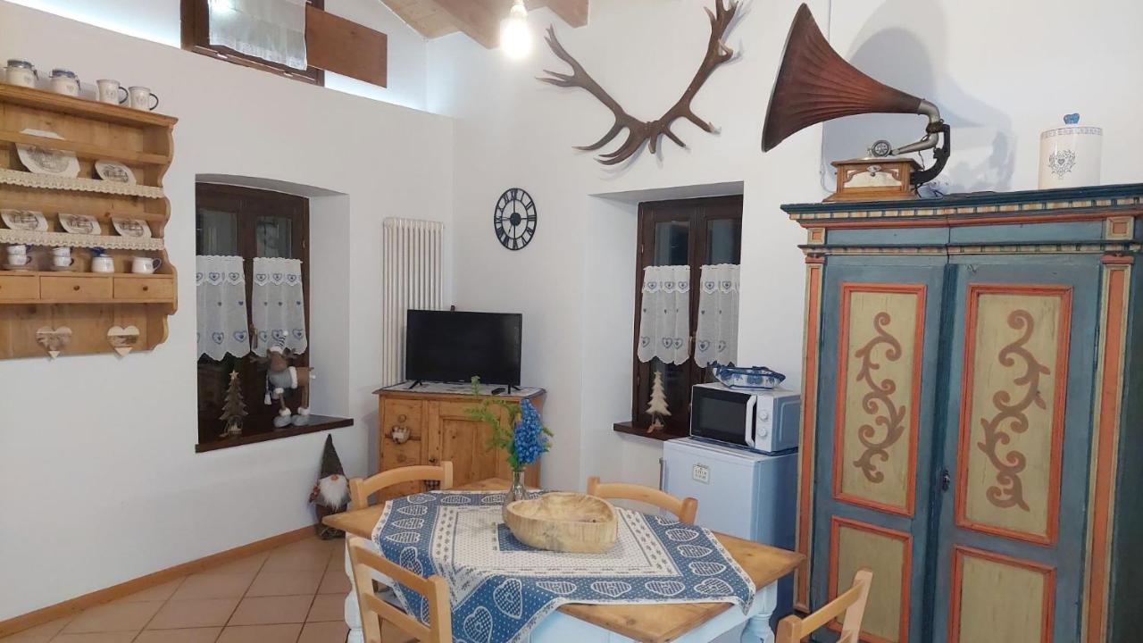 Loft Della Perpetua Di Casa Bernardi, Fuga Romantica Petfriendly Montagnaga  Buitenkant foto